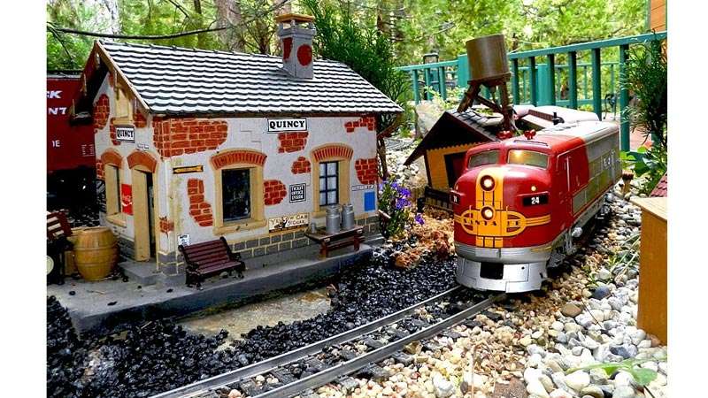 g scale track outdoor